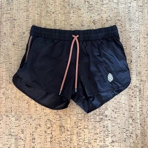 Stio Second Light Short